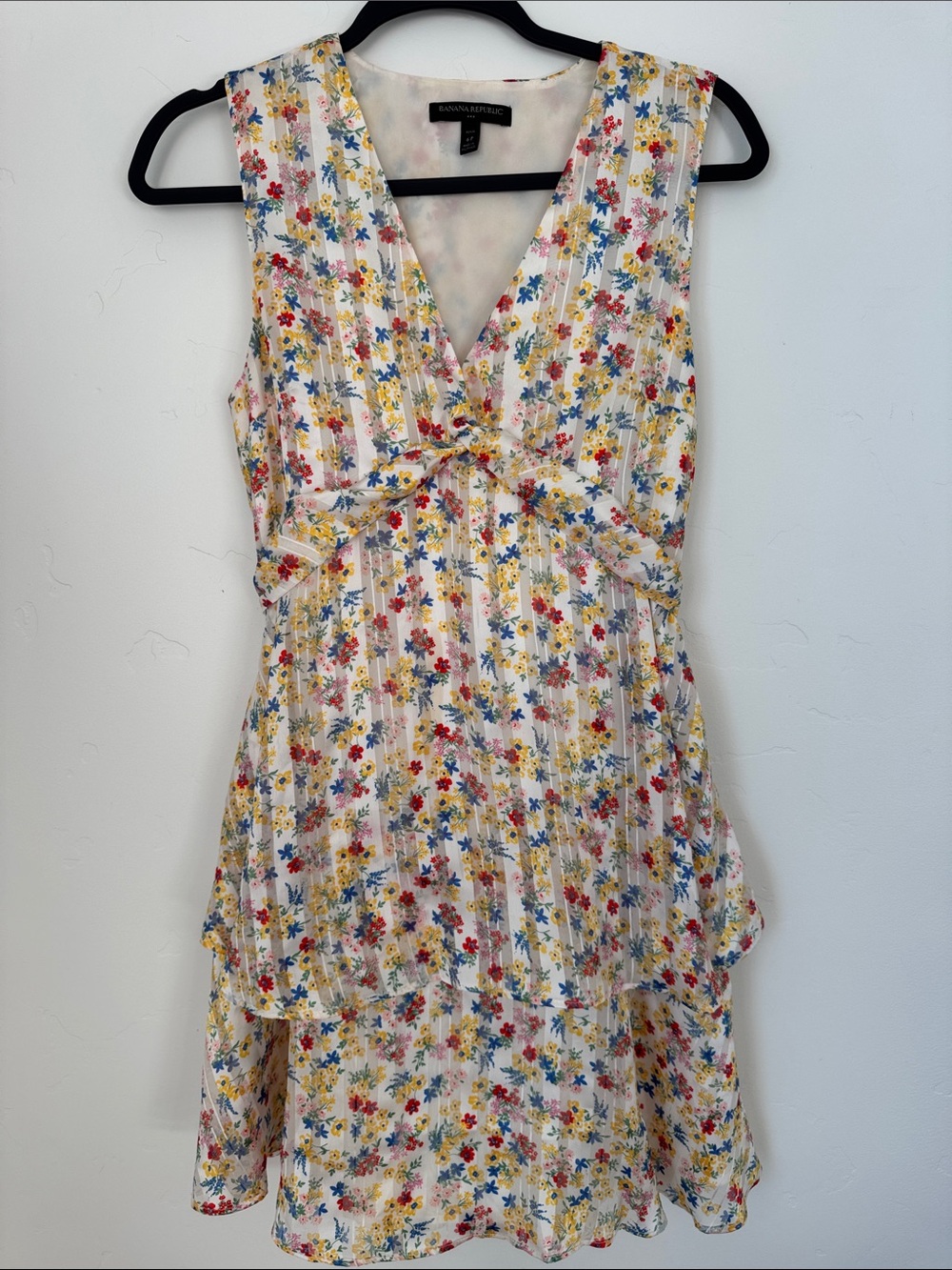 Banana Republic Petite Floral Dress Sleeveless V Neck Ruffle Hem Fit & Flare 6P